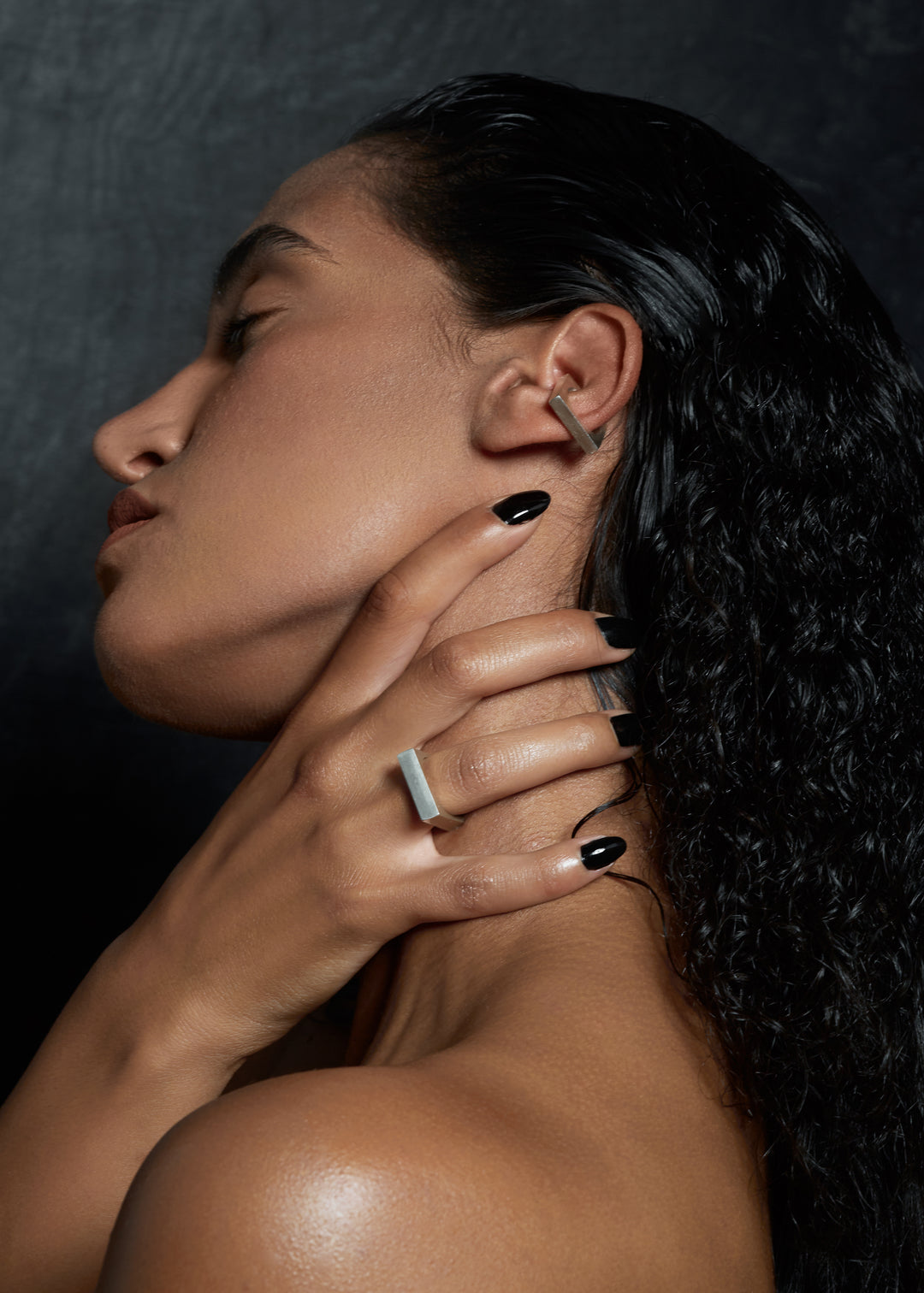 Silver Ear cuff Sina - Model Photo